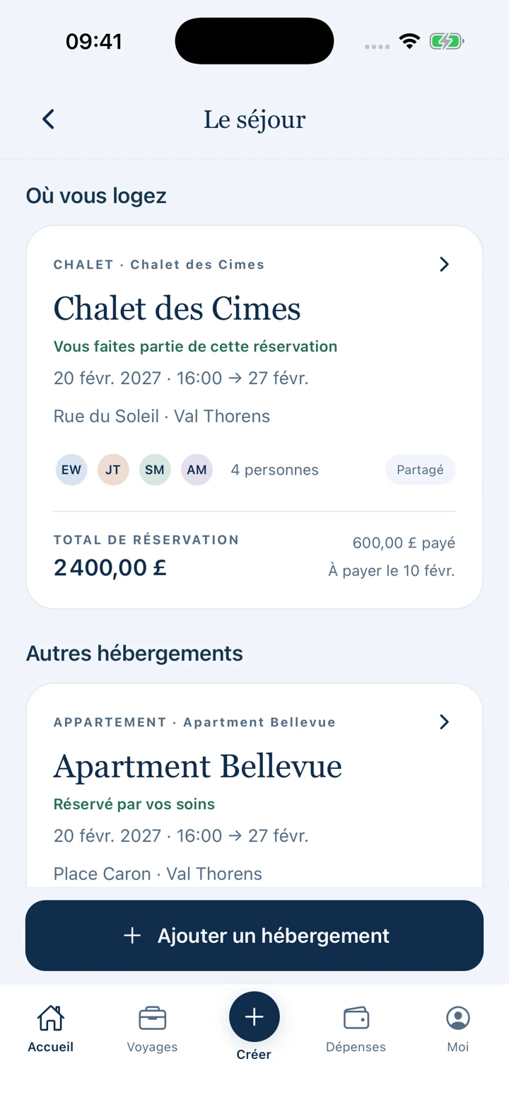 Réservation d’hébergement avec adresse, voyageurs et modalités d’arrivée